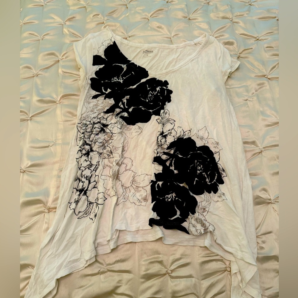 Express shirt, size medium